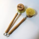 Brosse vaisselle bois éponge manche